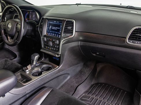 Used 2018 Jeep Grand Cherokee Altitude image 50