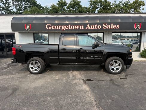 Used 2019 Chevrolet Silverado 1500 Custom w/ Custom Convenience Package AWD/4WD image 21