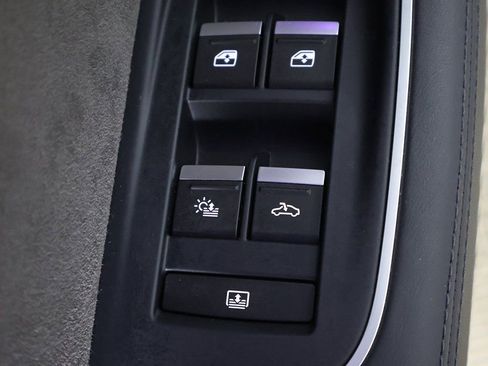 Used 2021 Audi A8 L 3.0T w/ Executive Plus Package image 40