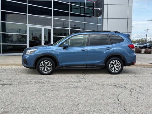 Used 2021 Subaru Forester Premium AWD/4WD image 6