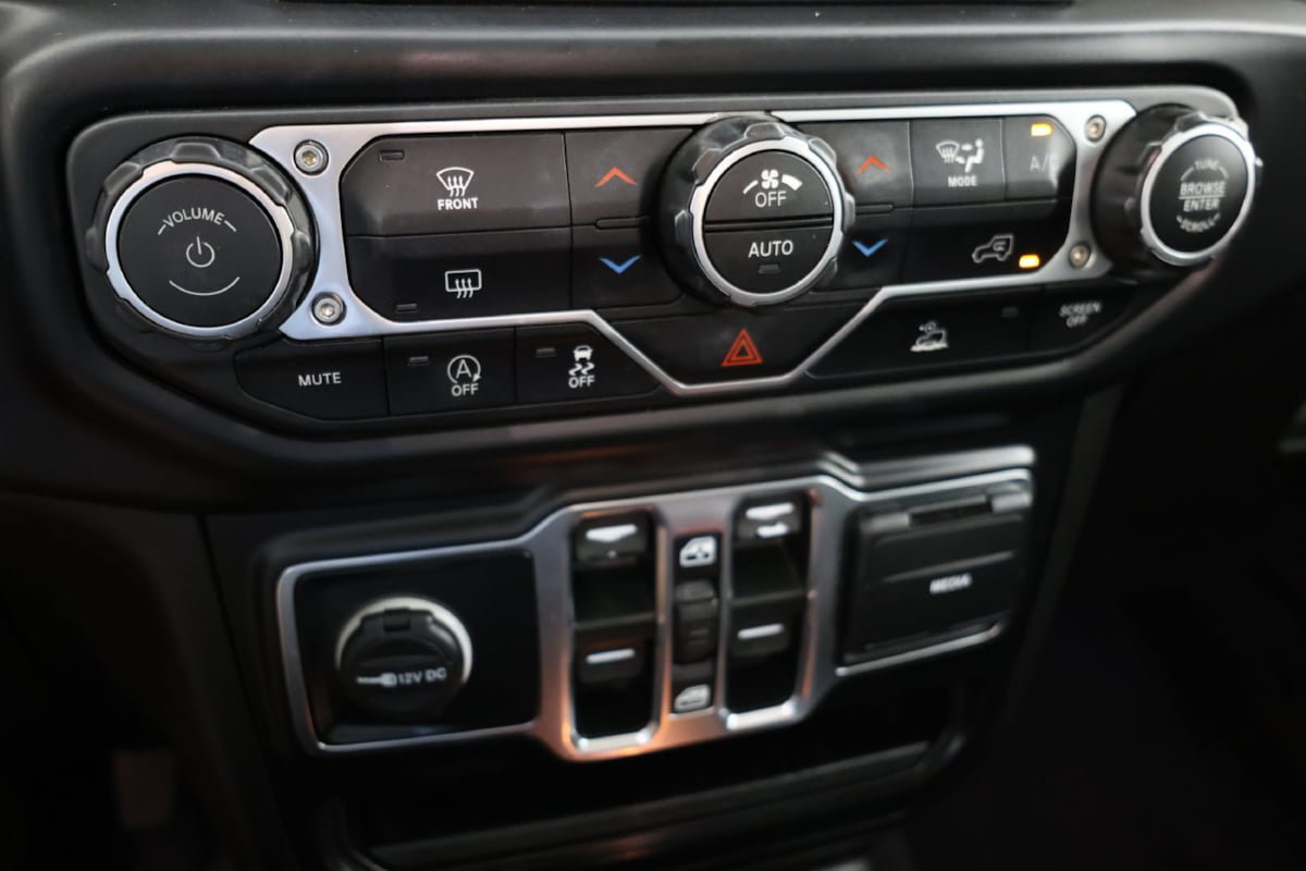 Used 2022 Jeep Gladiator Overland AWD/4WD image 26