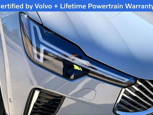 Used 2025 Volvo XC90 B6 Plus image 40