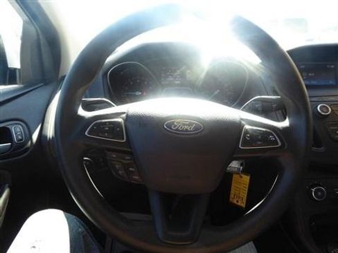 Used 2018 Ford Focus SE image 13