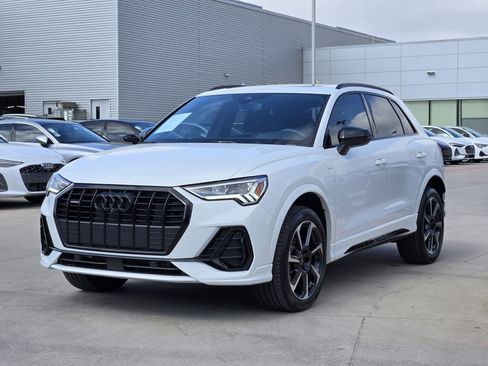 Certified 2025 Audi Q3 2.0T Premium Plus w/ Premium Plus Package image 6
