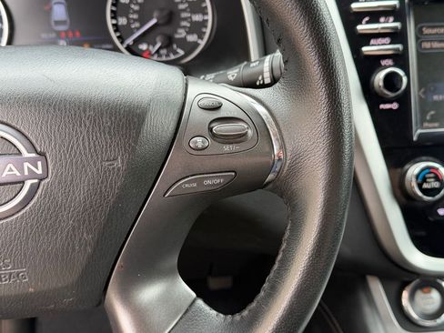 Used 2023 Nissan Murano SV image 13