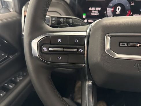 Used 2025 GMC Yukon Denali image 39