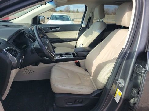 Used 2022 Ford Edge Titanium image 15