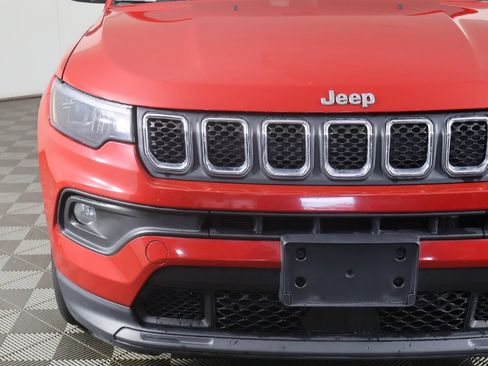 Used 2023 Jeep Compass Latitude AWD/4WD image 11