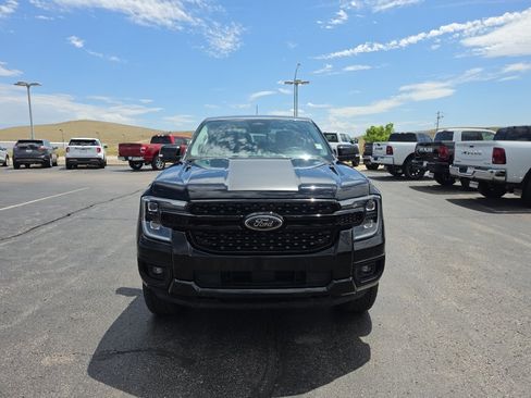 Used 2025 Ford Ranger Lariat w/ Black Appearance Package AWD/4WD image 2