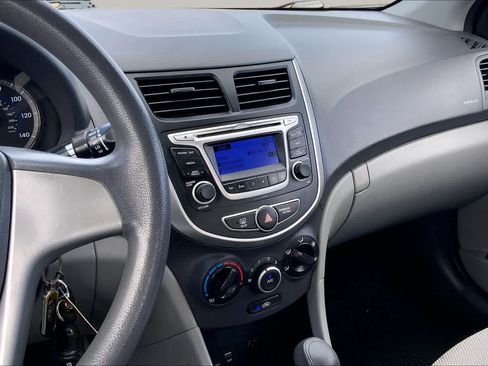 Used 2014 Hyundai Accent GLS FWD image 6