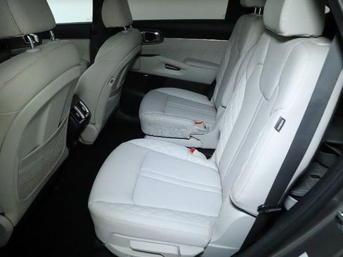 Used 2025 Kia Sorento SX Prestige AWD/4WD image 14
