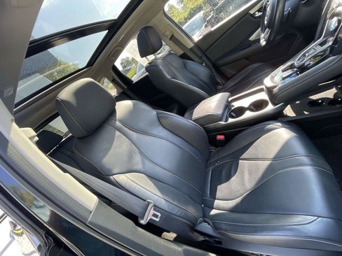 Used 2025 Acura RDX SH-AWD w/ Technology Package image 21