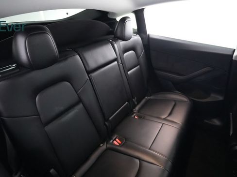 Used 2024 Tesla Model Y Performance AWD/4WD image 5
