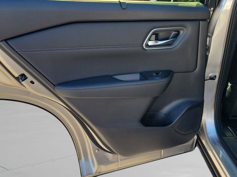 New 2026 Nissan Rogue Platinum image 27