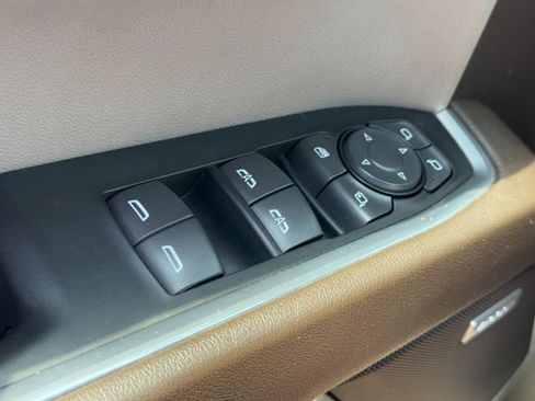 Used 2022 Chevrolet Silverado 1500 LTZ w/ LTZ Premium Package AWD/4WD image 22