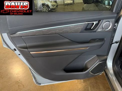 Used 2026 Buick Enclave Avenir w/ Super Cruise Package AWD/4WD image 14