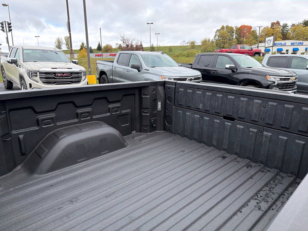 Certified 2022 Chevrolet Silverado 1500 RST AWD/4WD image 22