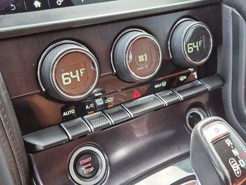 Used 2019 Jaguar F-TYPE SVR image 26