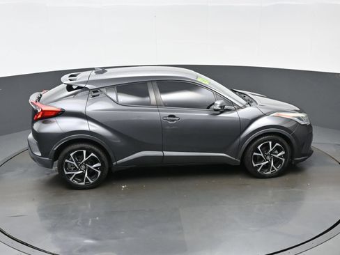 Used 2021 Toyota C-HR XLE FWD image 37