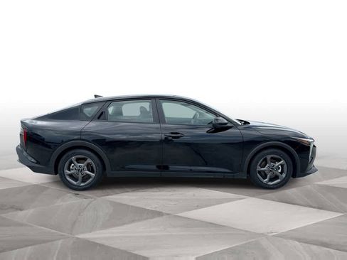 Used 2025 Kia K4 FWD image 9