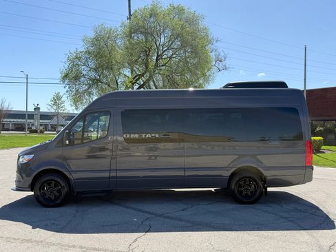 Used 2022 Mercedes-Benz Sprinter 2500 image 5
