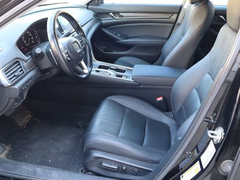 Used 2020 Honda Accord Touring image 15