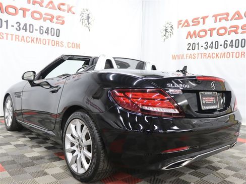 Used 2017 Mercedes-Benz SLC 300 image 10