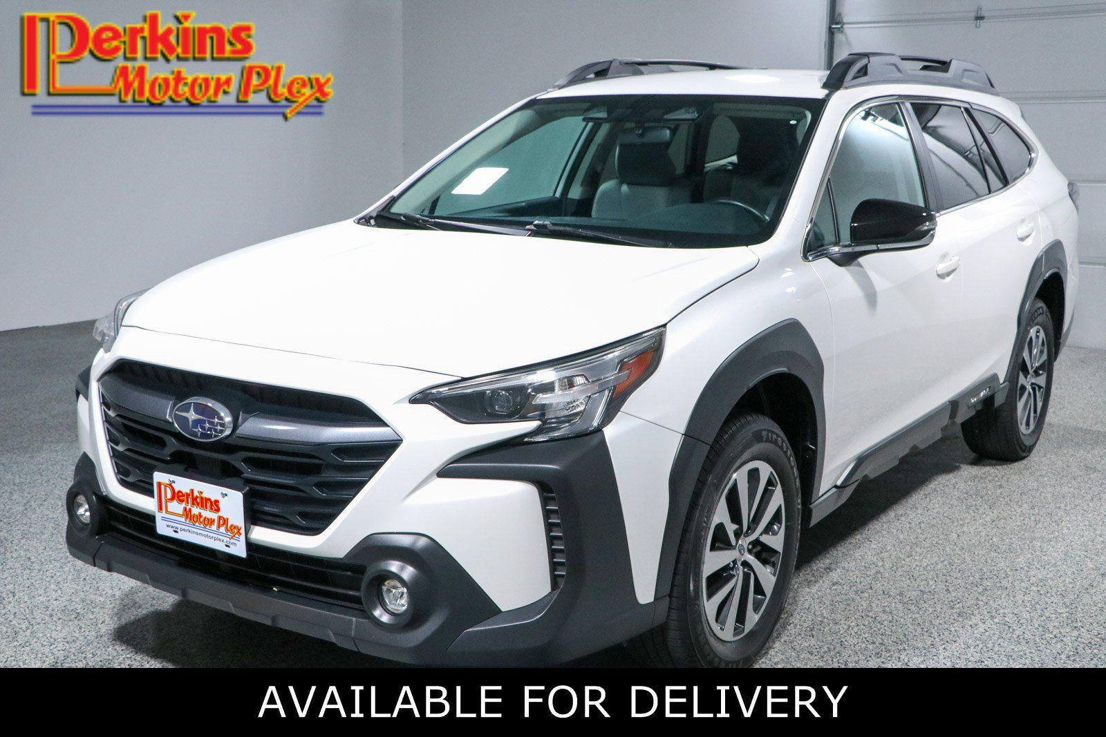 Used 2024 Subaru Outback Premium AWD/4WD image 1
