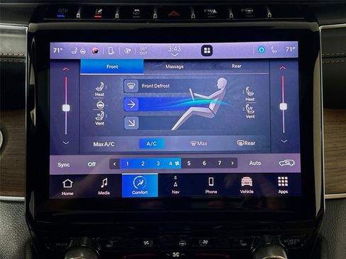 Used 2022 Jeep Grand Cherokee Summit w/ Luxury Tech Group V AWD/4WD image 18