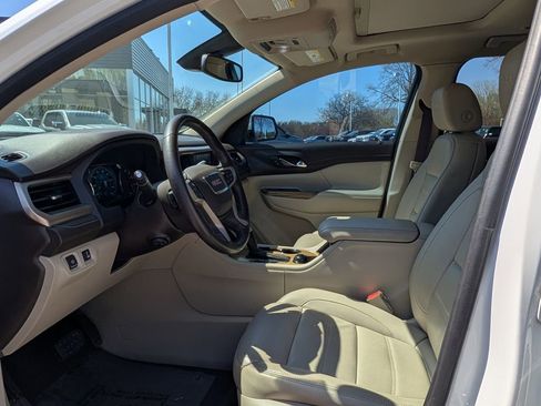 Used 2019 GMC Acadia Denali w/ Technology Package AWD/4WD image 35