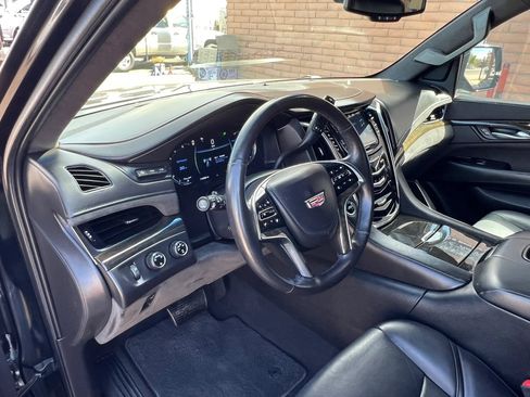 Used 2016 Cadillac Escalade Platinum AWD/4WD image 14