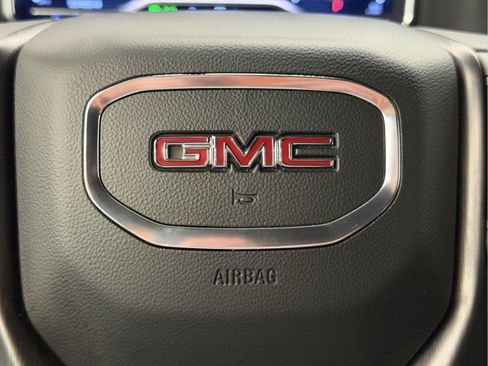 Used 2025 GMC Sierra 1500 AT4 w/ AT4 Premium Package AWD/4WD image 16