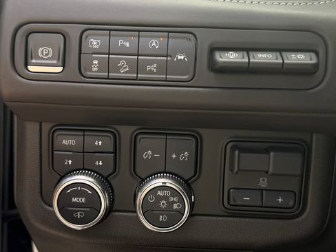 Certified 2023 GMC Yukon XL Denali Ultimate AWD/4WD image 26