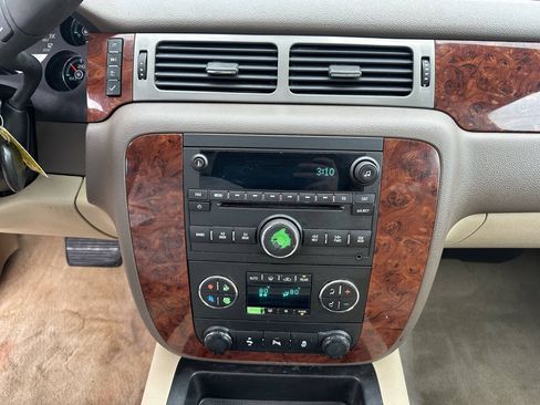 Used 2012 Chevrolet Suburban LT w/ All-Star Edition AWD/4WD image 15