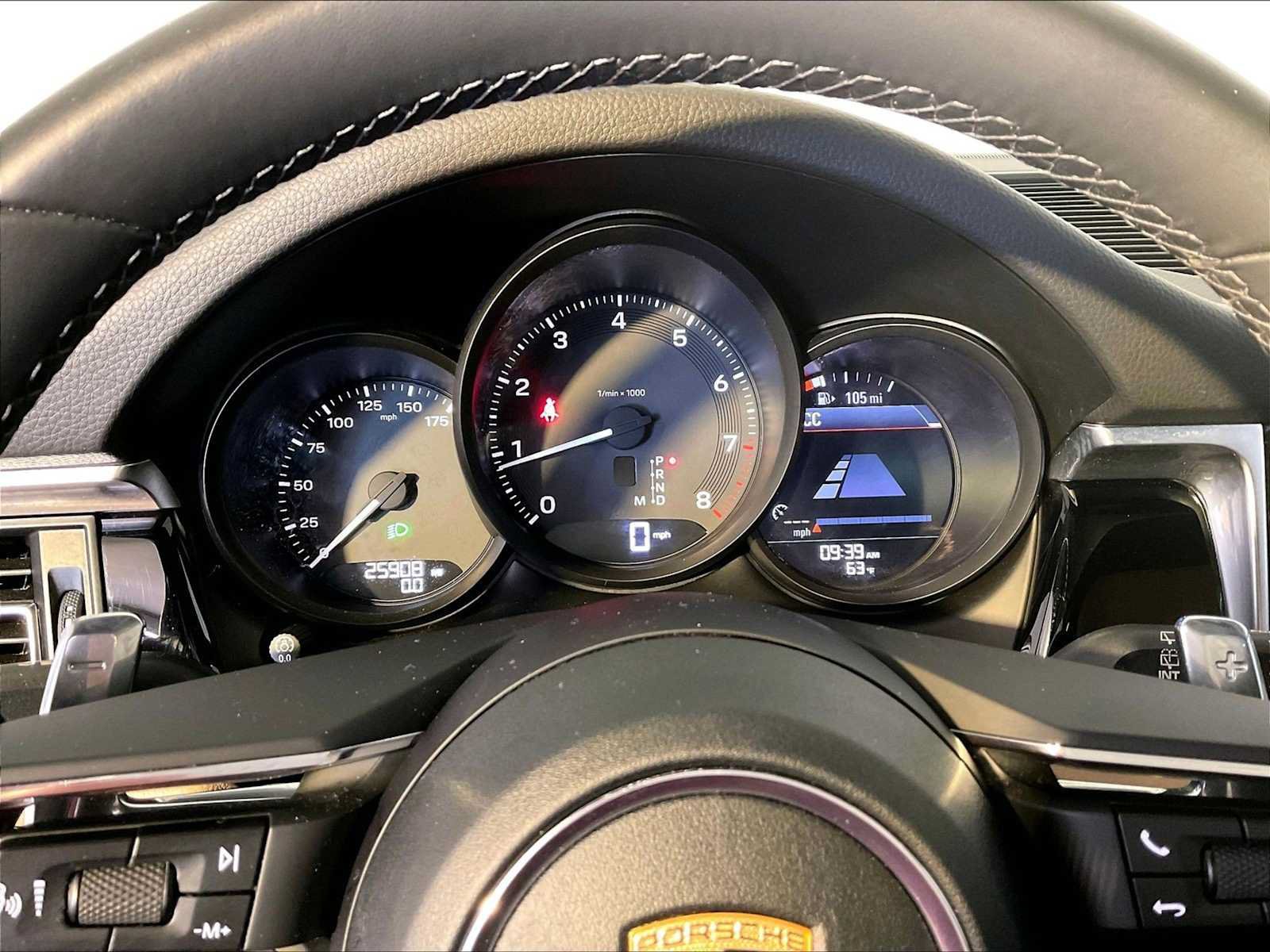 Certified 2023 Porsche Macan AWD/4WD image 29