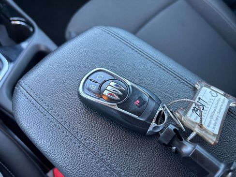 Used 2025 Buick Encore GX Preferred FWD image 23