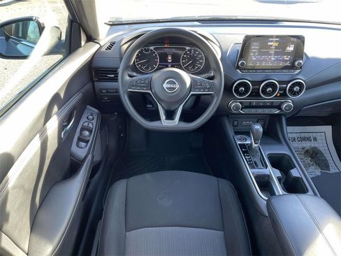 Used 2024 Nissan Sentra SV image 14