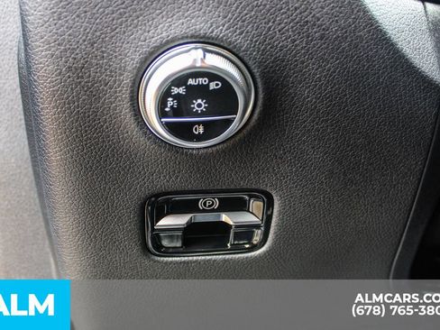 Used 2026 Mercedes-Benz GLC 350e 4MATIC image 32