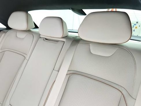 Used 2024 Lucid Air Touring AWD/4WD image 44