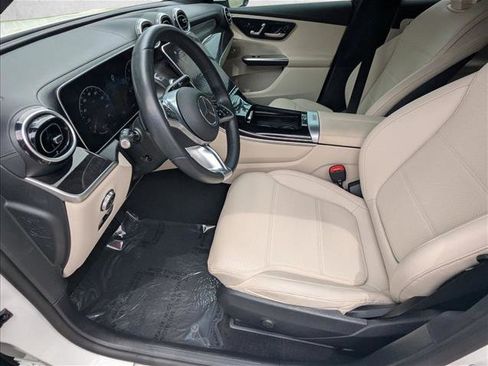 Used 2023 Mercedes-Benz GLC 300 image 14