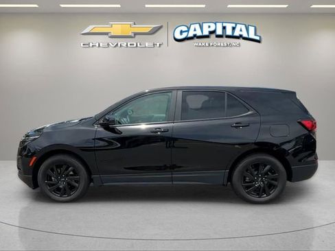 Used 2024 Chevrolet Equinox LS w/ LS Convenience Package FWD image 2