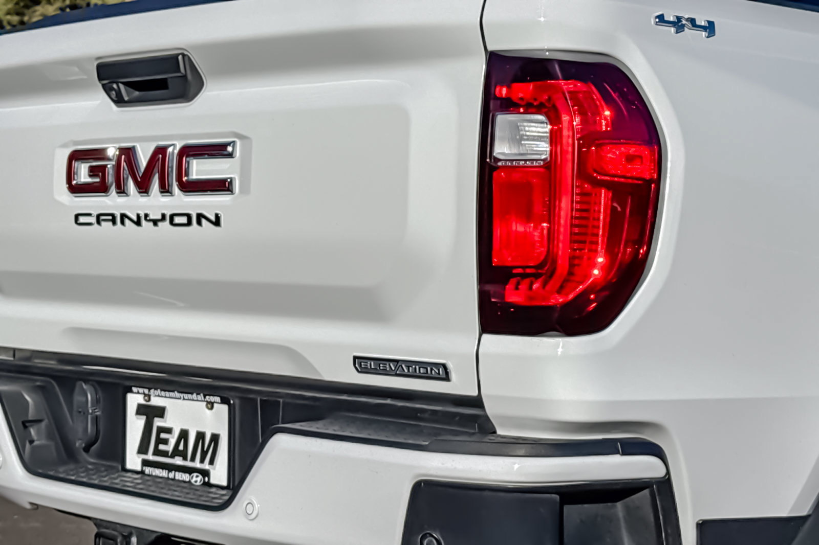 Used 2025 GMC Canyon Elevation AWD/4WD image 37