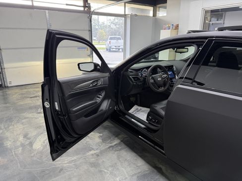 Used 2017 Cadillac CTS V w/ Carbon Fiber Package RWD image 10