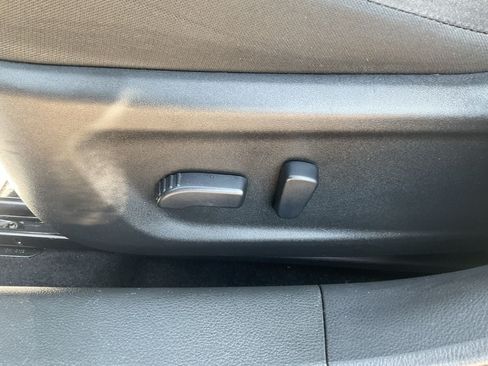 Used 2025 Nissan Altima 2.5 SV FWD image 9