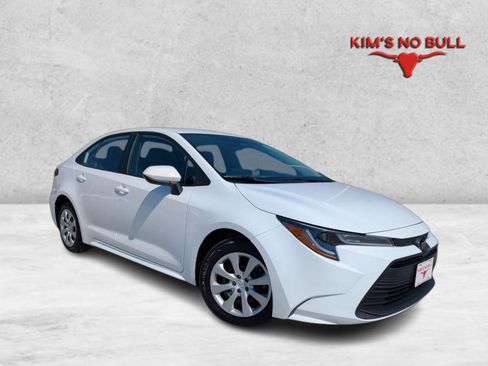 Certified 2023 Toyota Corolla LE image 1