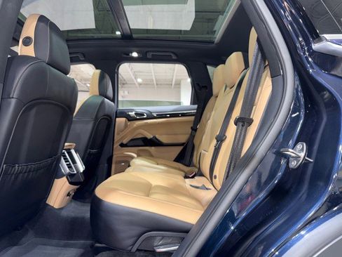 Used 2016 Porsche Cayenne image 14