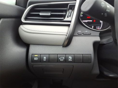Certified 2023 Toyota Camry SE image 14