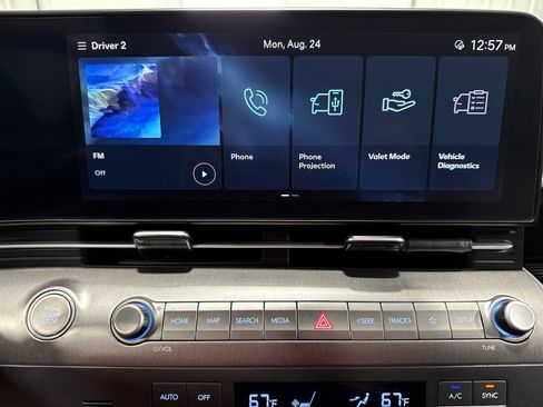 Used 2025 Hyundai Kona SEL AWD/4WD image 28