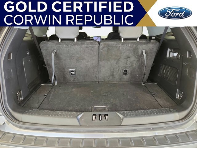 Used 2022 Ford Explorer XLT w/ Equipment Group 202A AWD/4WD image 26