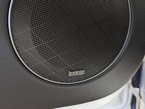 Used 2023 Genesis GV70 2.5T w/ Sport Prestige Package image 15